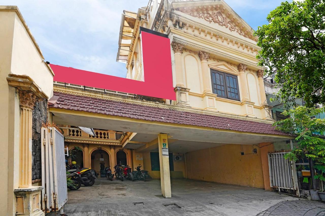 Oyo 91390 Kost Grand Royal Elite Hotel Surabaya Exterior photo