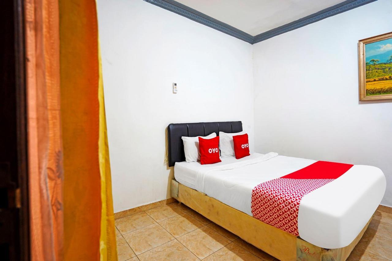 Oyo 91390 Kost Grand Royal Elite Hotel Surabaya Exterior photo