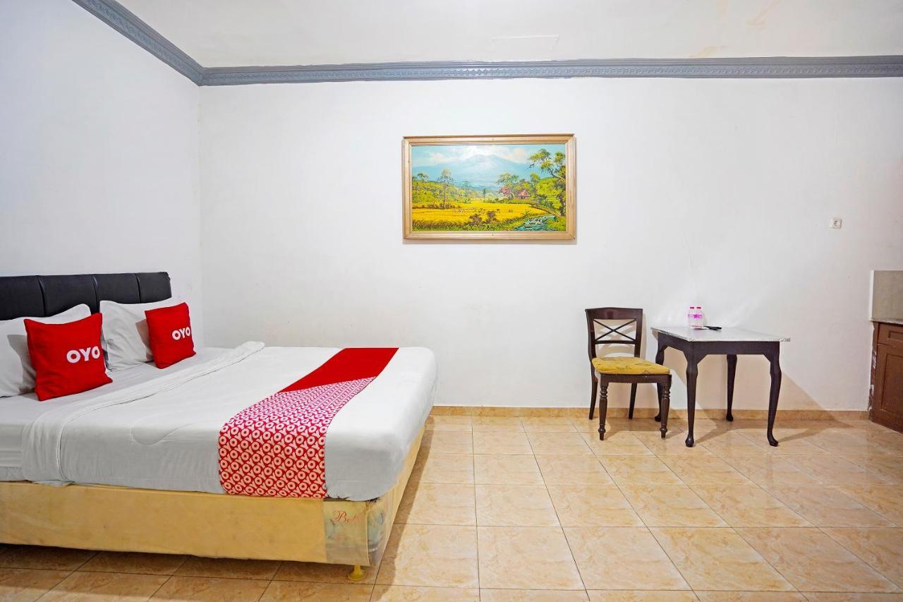 Oyo 91390 Kost Grand Royal Elite Hotel Surabaya Exterior photo