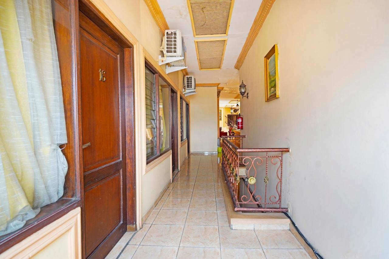 Oyo 91390 Kost Grand Royal Elite Hotel Surabaya Exterior photo