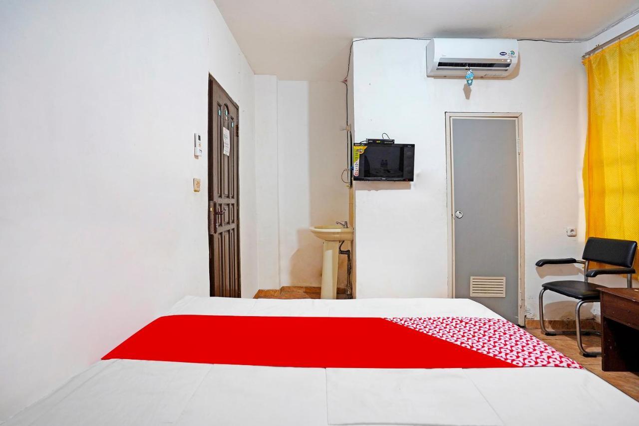 Oyo 91390 Kost Grand Royal Elite Hotel Surabaya Exterior photo