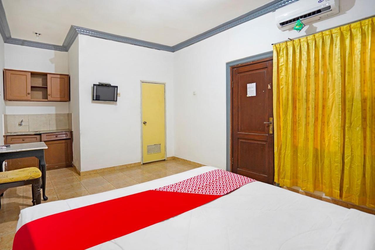 Oyo 91390 Kost Grand Royal Elite Hotel Surabaya Exterior photo