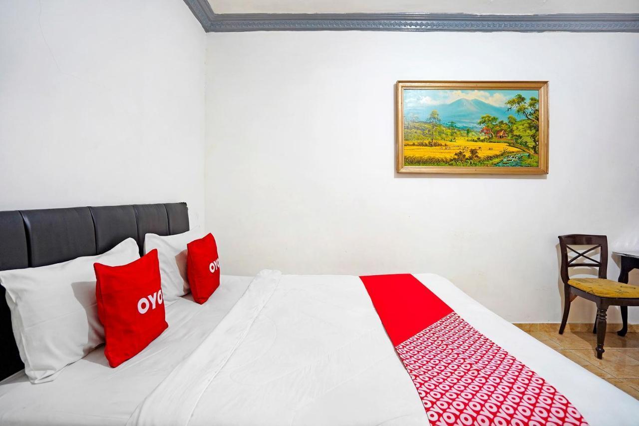 Oyo 91390 Kost Grand Royal Elite Hotel Surabaya Exterior photo